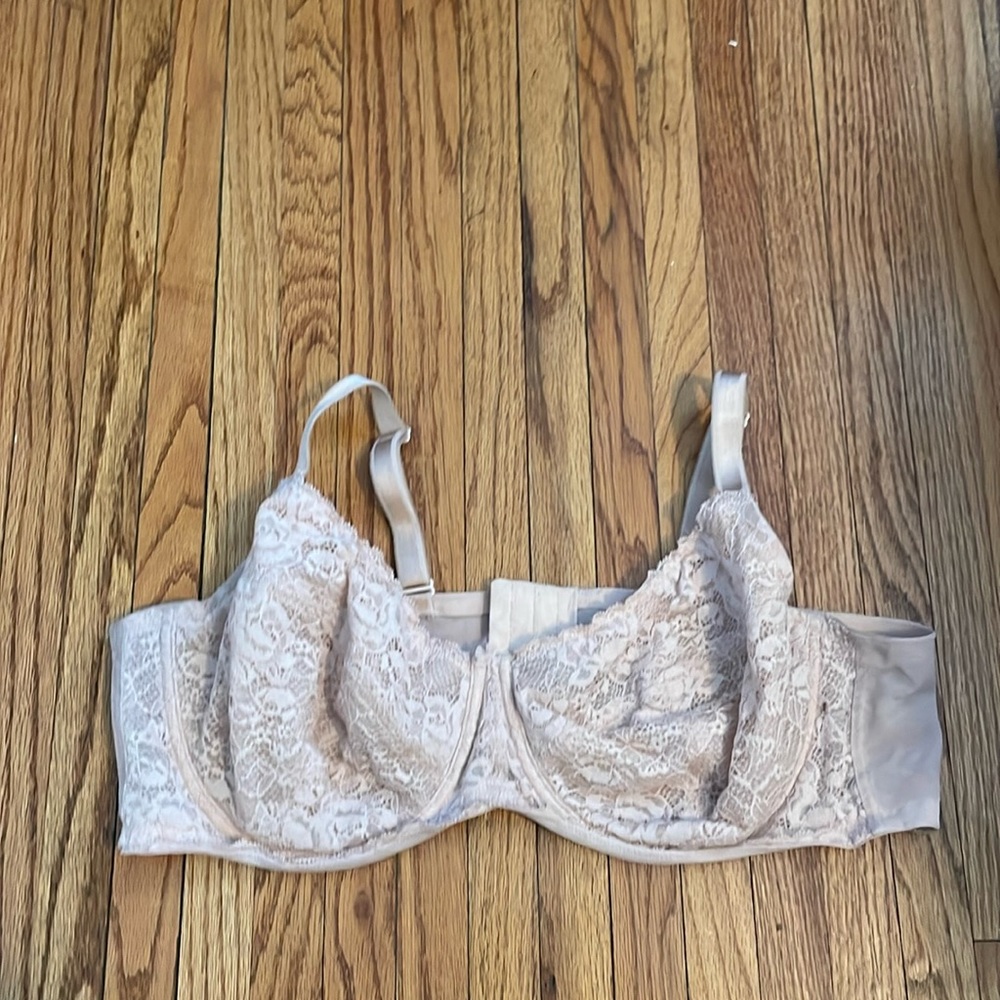 Plus size bra from torrid, back smoothing